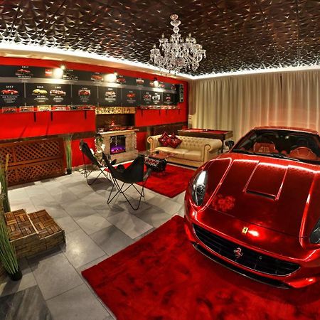 Ferrari Wellness Apartman Pardubice Esterno foto